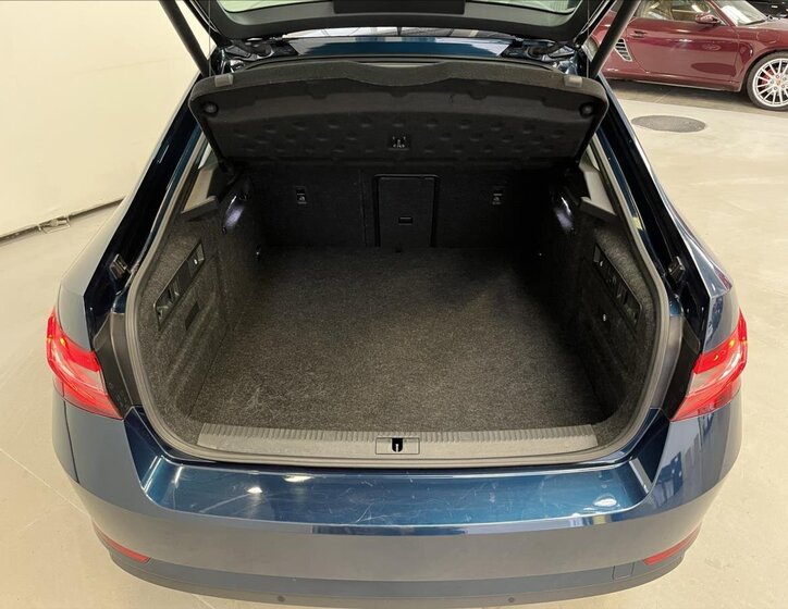 Škoda Superb Liftback 1,4 l 160 kw