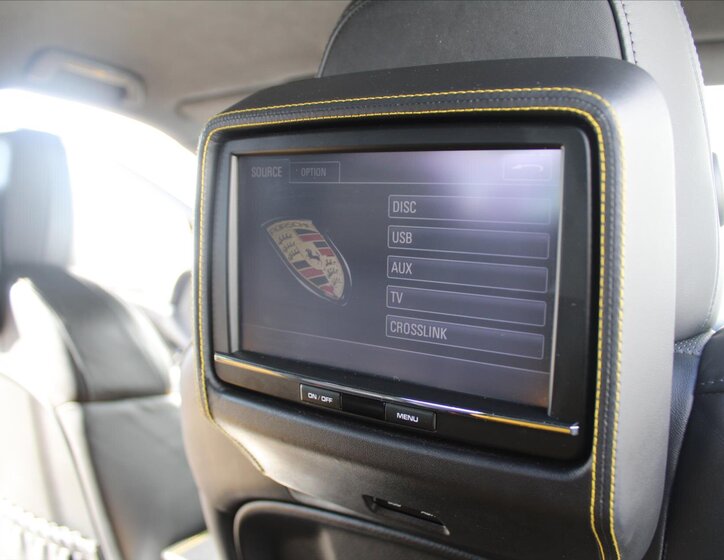 Porsche Cayenne SUV / Terénní 4,8 l 397 kw