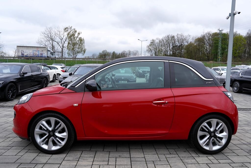 Opel Adam Hatchback 1,4 l 64 kw