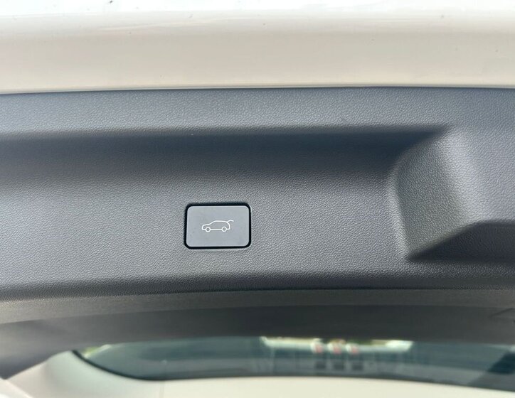 Dongfeng Ostatní MPV 1,5 l 180 kw