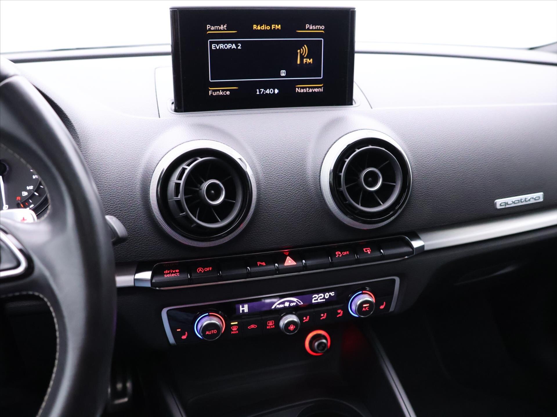 Audi S3 Hatchback 2,0 l 221 kw