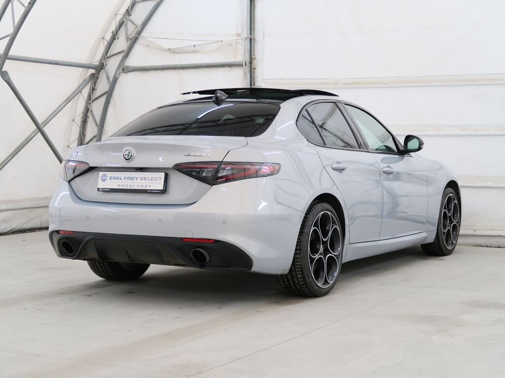 Alfa Romeo Giulia Sedan 2,0 l 206 kw