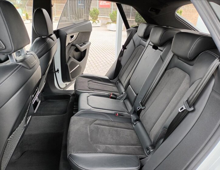 Audi SQ8 SUV / Terénní 4,0 l 320 kw