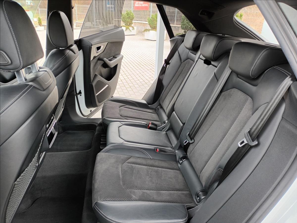 Audi SQ8 SUV / Terénní 4,0 l 320 kw