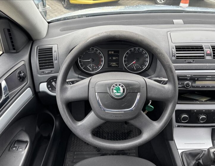 Škoda Octavia Sedan / Limuzína 1,9 l 77 kw