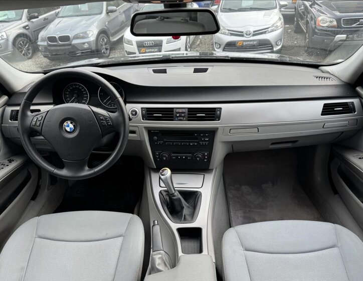 BMW Řada 3 Kombi 2,0 l 120 kw