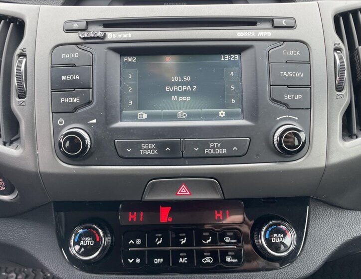 KIA Sportage SUV 2,0 l 135 kw