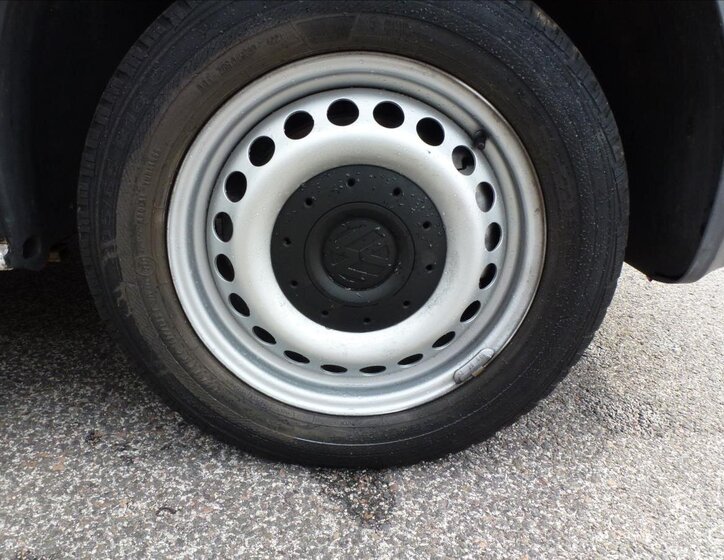 Volkswagen Transporter Kombi 2,0 l 62 kw