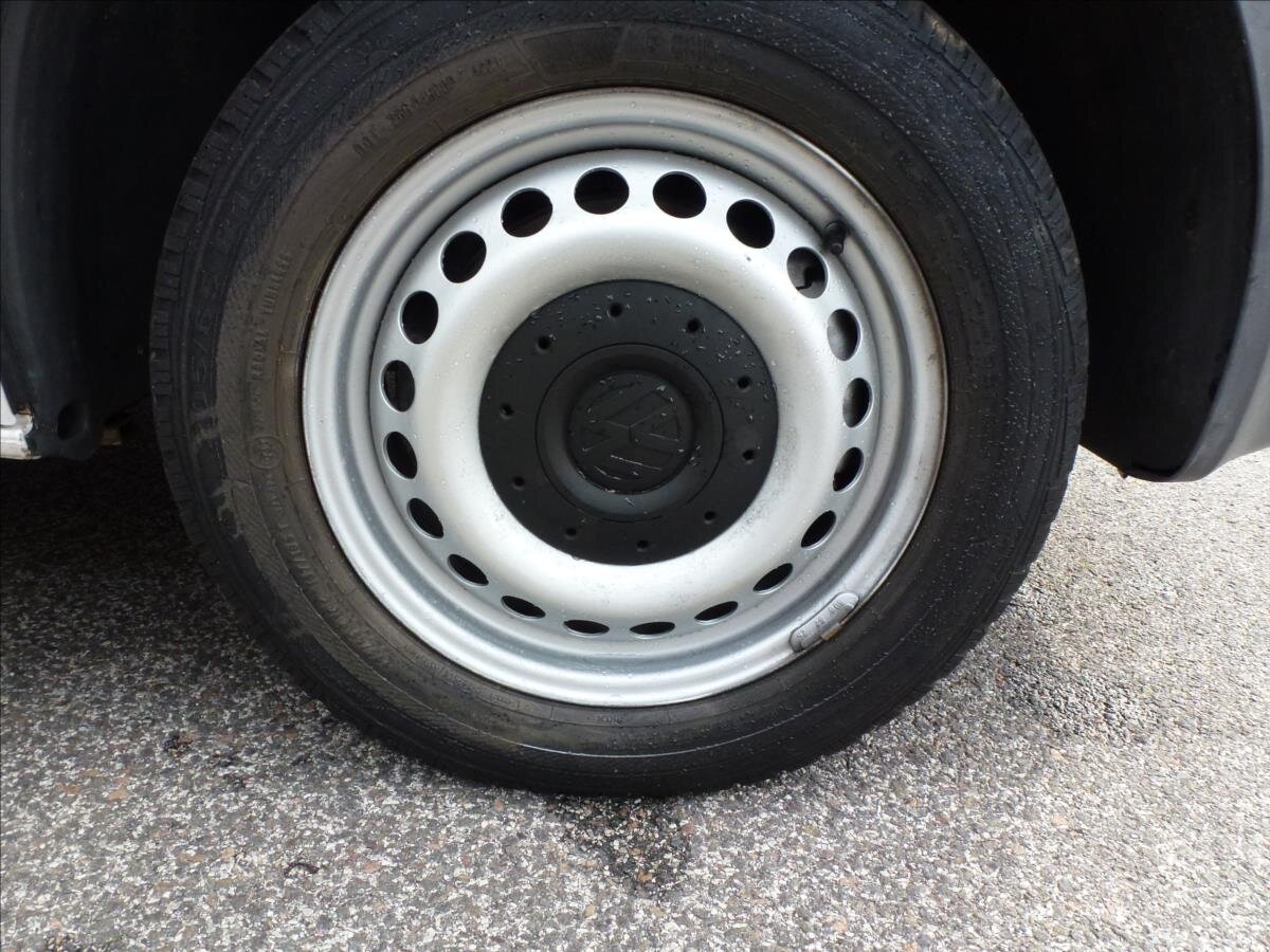 Volkswagen Transporter Kombi 2,0 l 62 kw