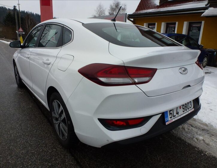 Hyundai i30 Hatchback 998,0 88 kw