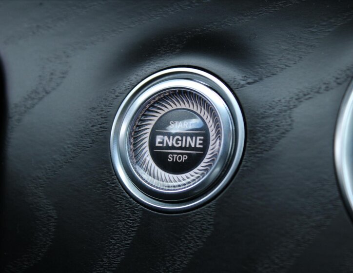 Mercedes-Benz Třídy E Sedan / Limuzína 2,0 l 143 kw