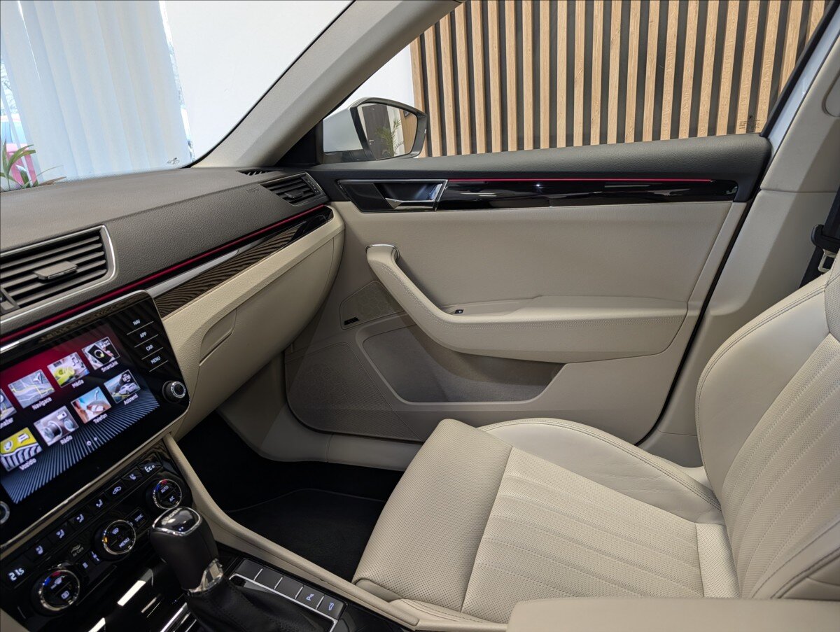 Škoda Superb Liftback 1,4 l 115 kw