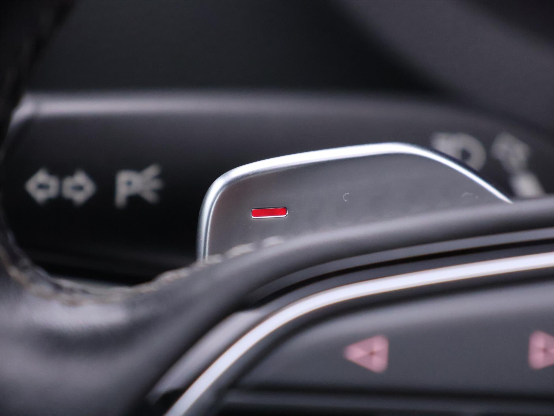 Audi S3 Hatchback 2,0 l 221 kw