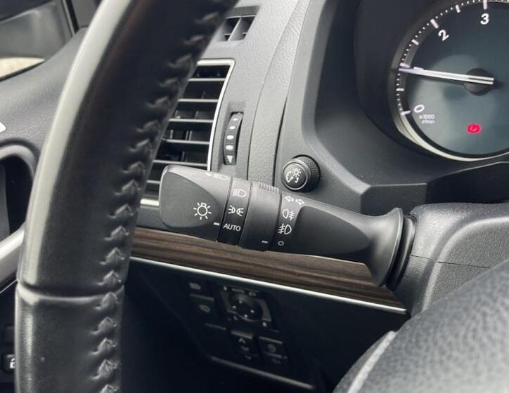 Toyota Land Cruiser 37