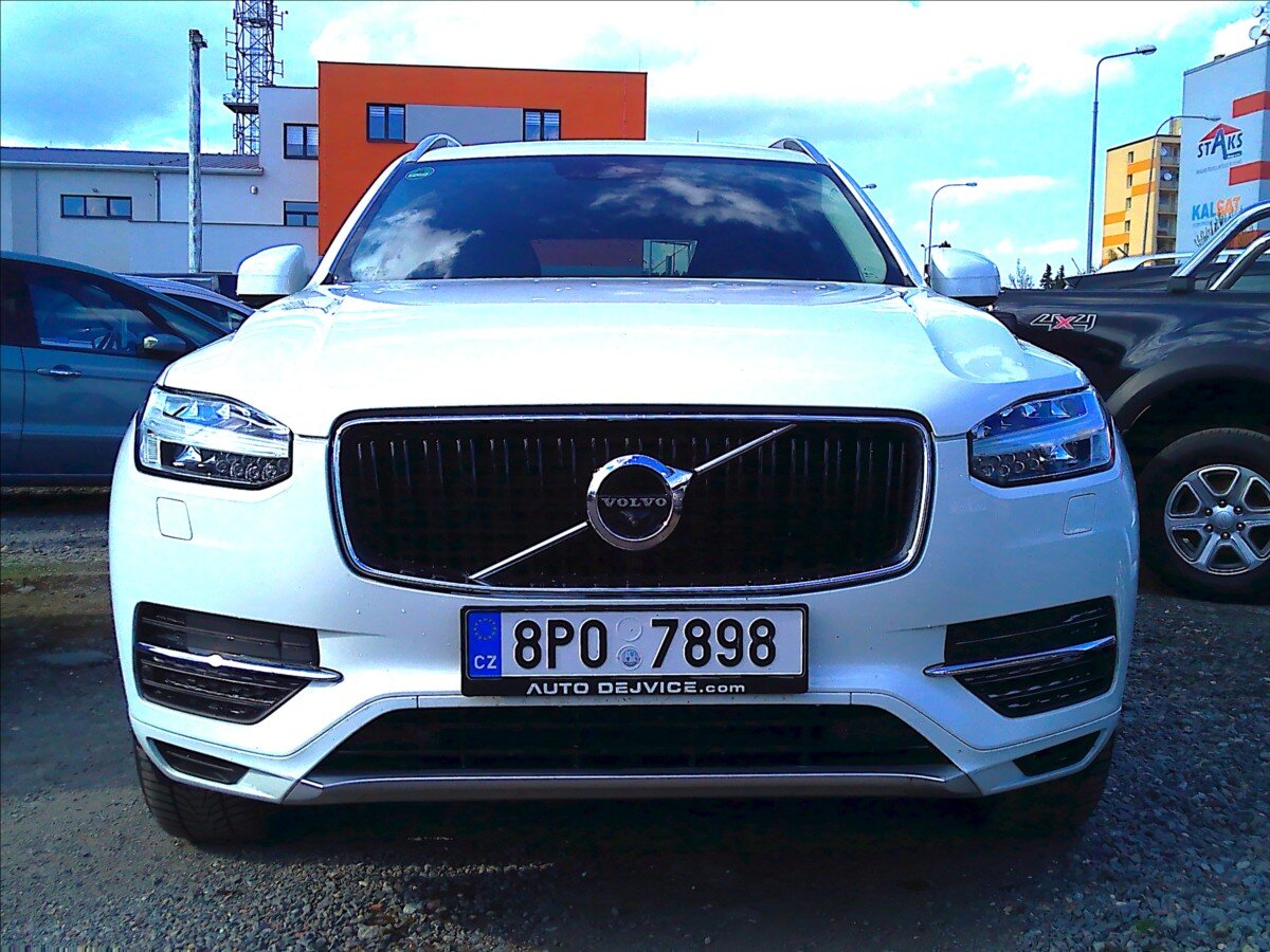 Volvo XC90 SUV / Terénní 2,0 l 173 kw
