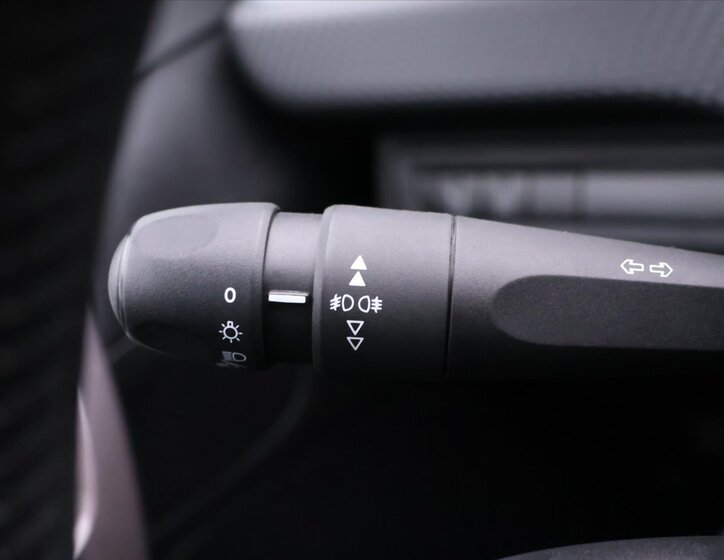 Peugeot 2008 MPV 1,2 l 60 kw