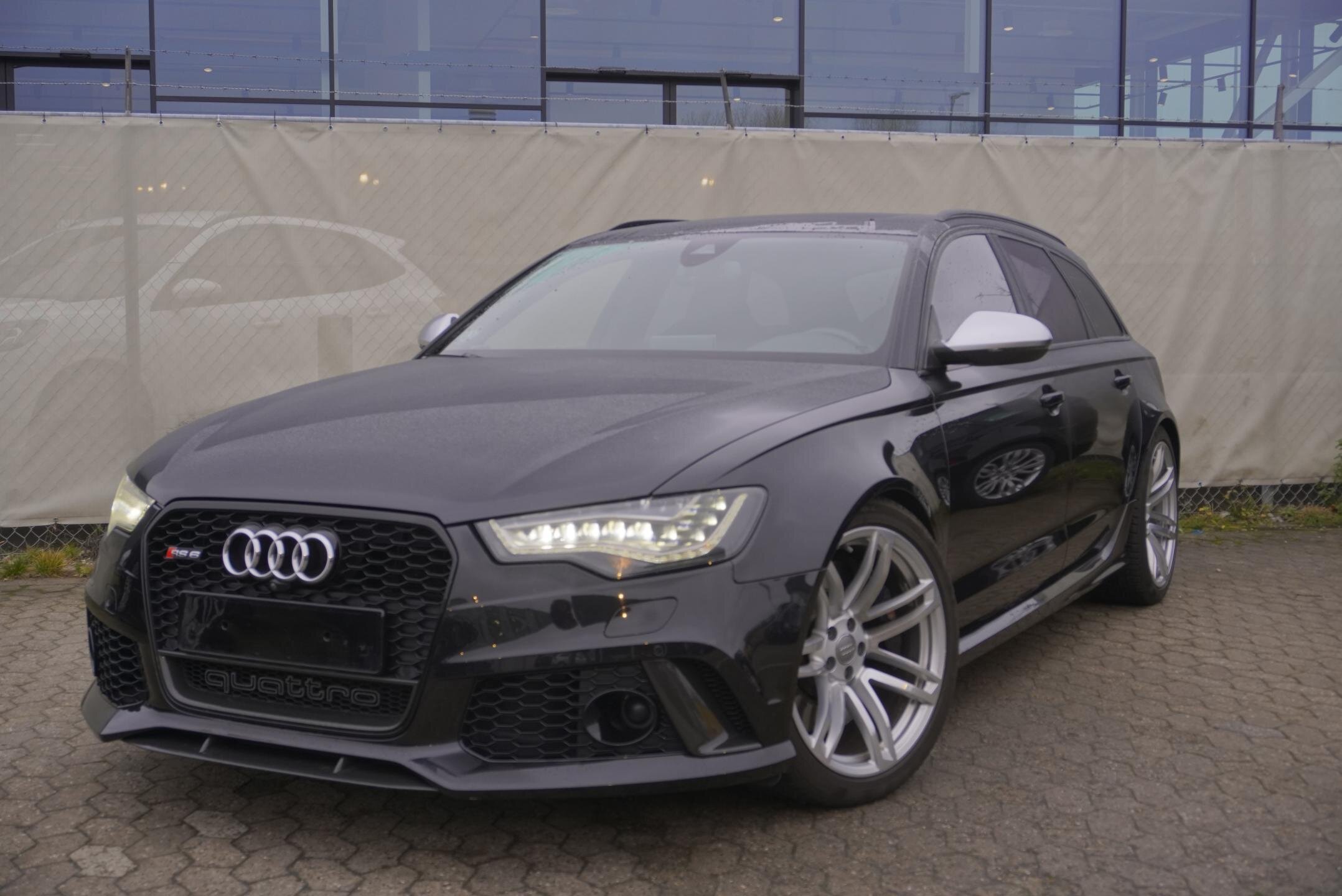 Audi RS 6 Hatchback 4,0 l 412 kw
