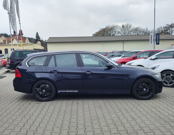 BMW Řada 3 Kombi 3,0 l 170 kw