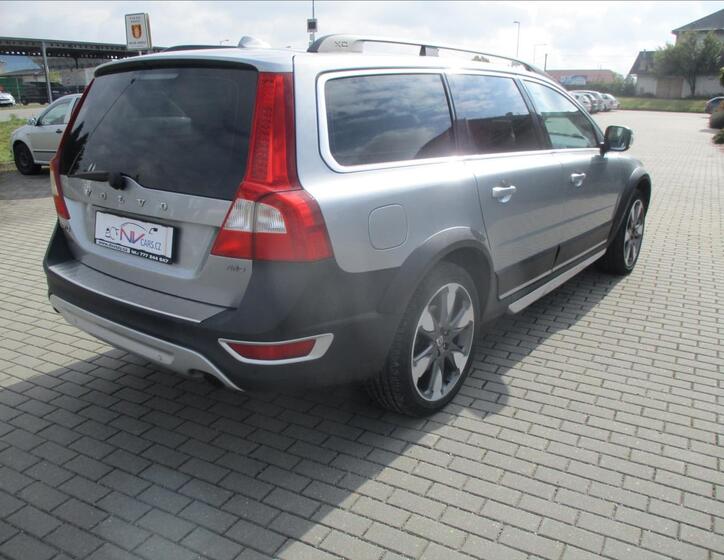 Volvo XC70 4