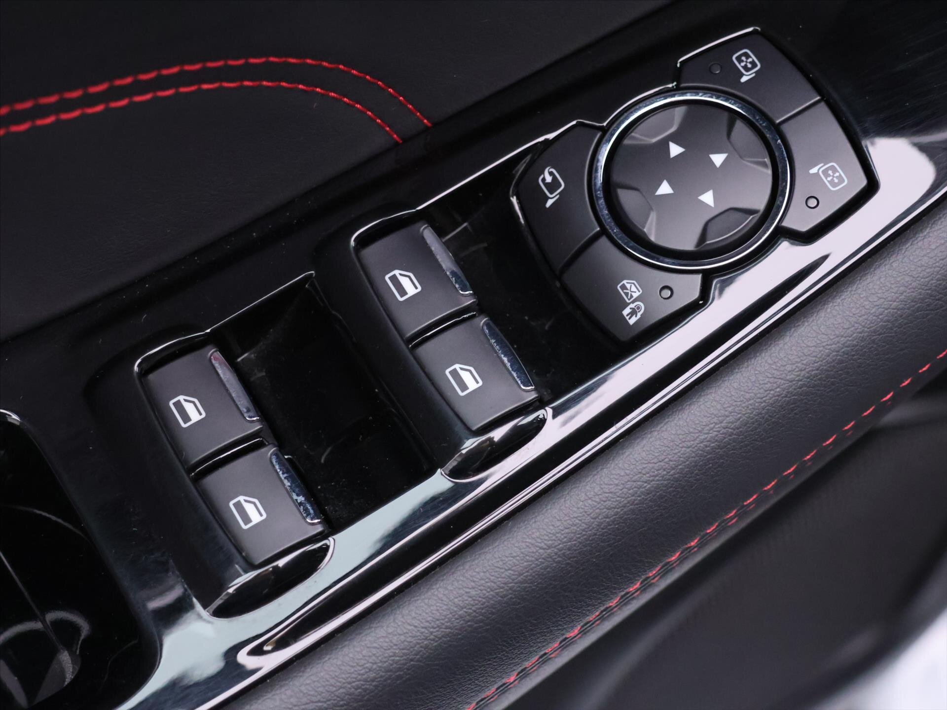 Ford S-MAX MPV 2,0 l 140 kw