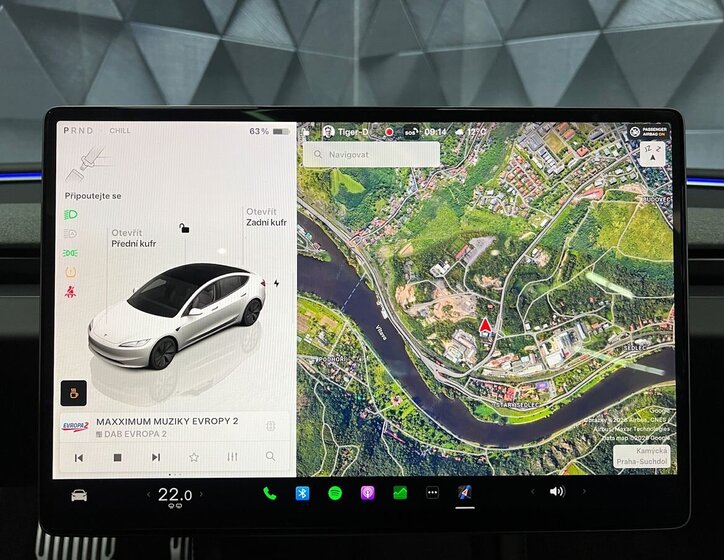 Tesla Model 3 Sedan 0,0 324 kw