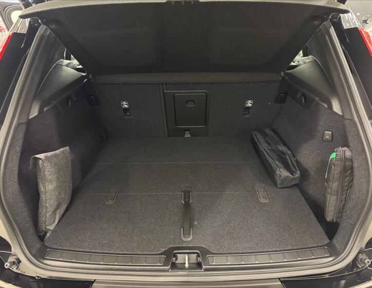 Volvo XC40 13