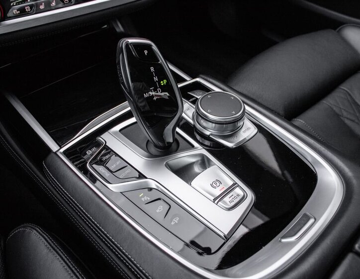 BMW Řada 7 Sedan 3,0 l 294 kw