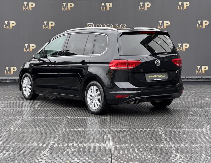 Volkswagen Touran 7