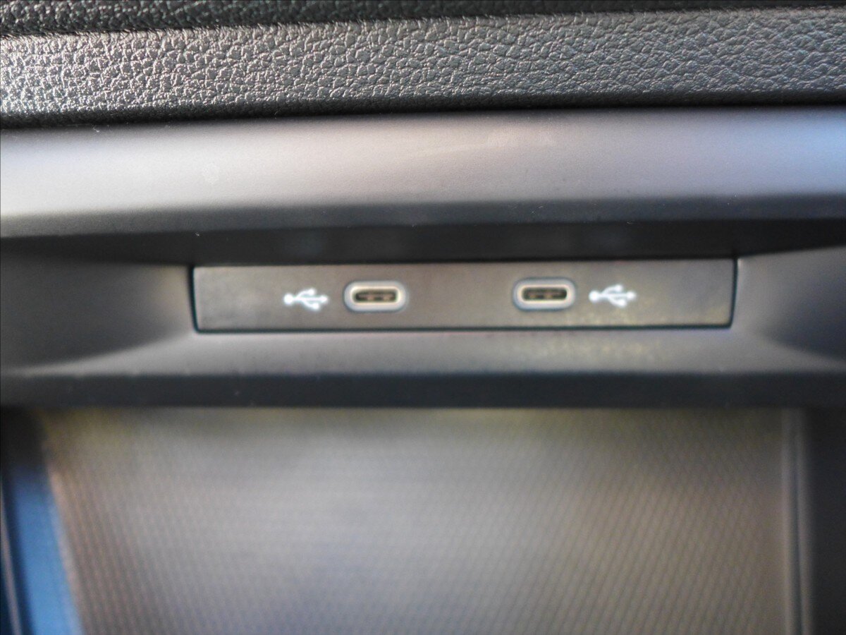 Volkswagen Golf Kombi 2,0 l 85 kw