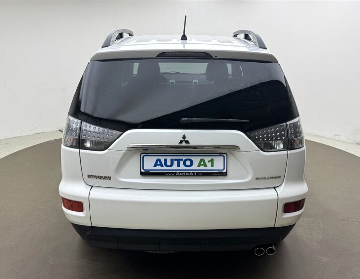 Mitsubishi Outlander SUV / Terénní 2,2 l 115 kw
