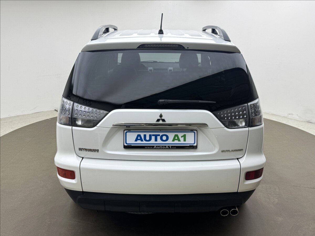 Mitsubishi Outlander SUV / Terénní 2,2 l 115 kw