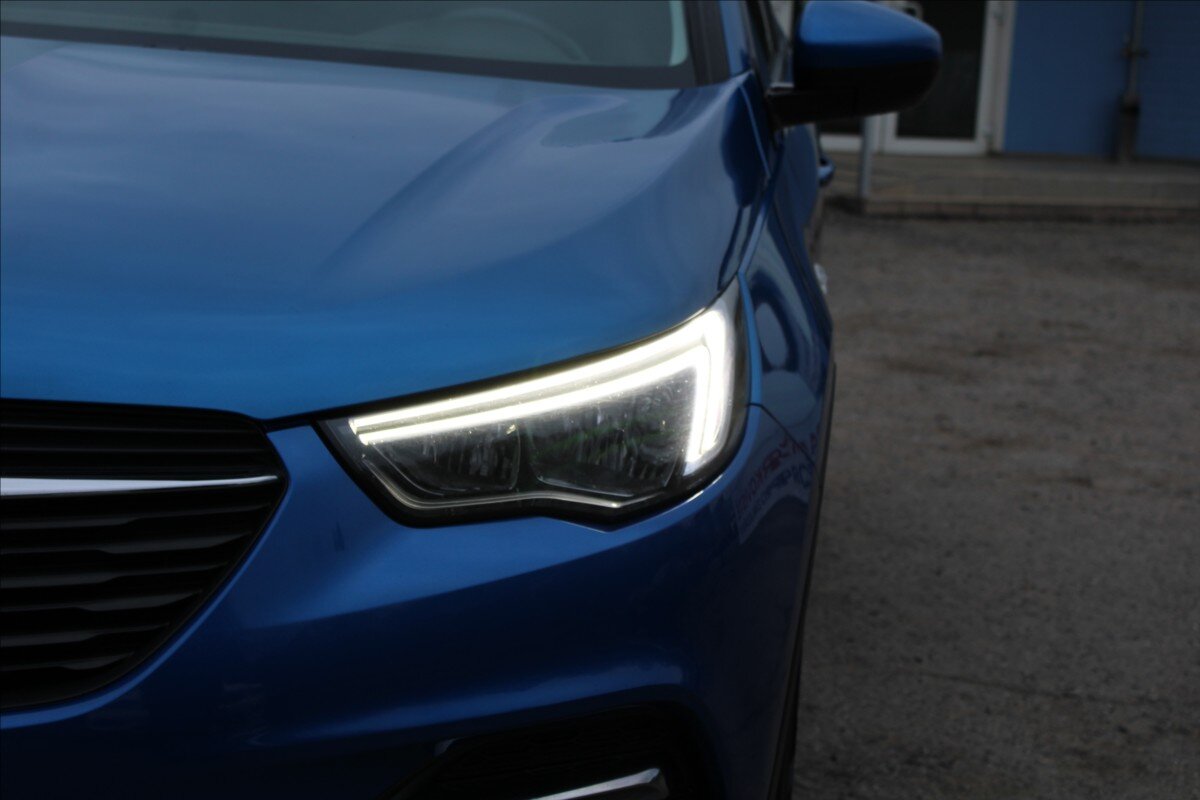 Opel Grandland X SUV / Terénní 1,2 l 96 kw