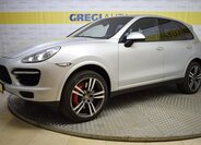 Porsche Cayenne SUV 4,8 l 405 kw