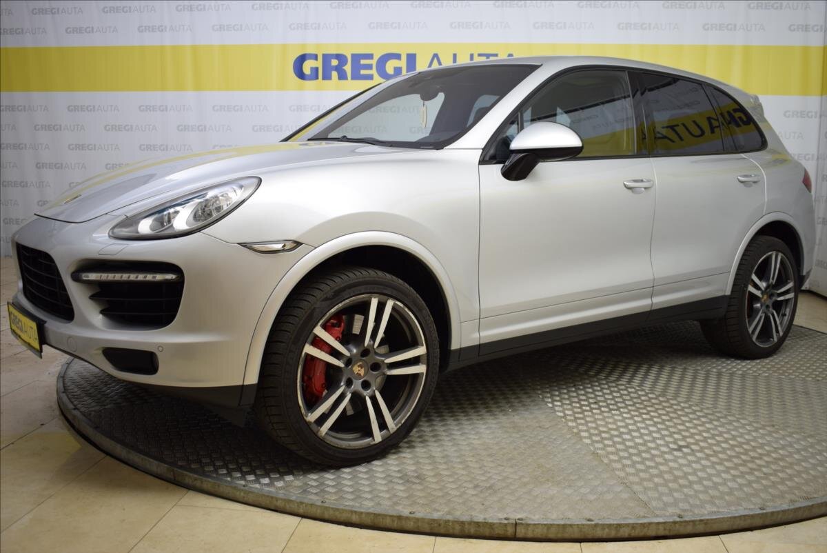 Porsche Cayenne SUV 4,8 l 405 kw