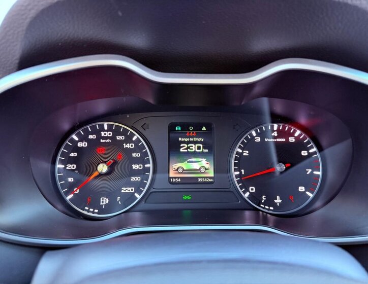 MG ZS SUV / Terénní 1,5 l 78 kw