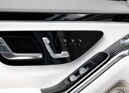 Mercedes-Benz Ostatní Sedan / Limuzína 6,0 l 450 kw