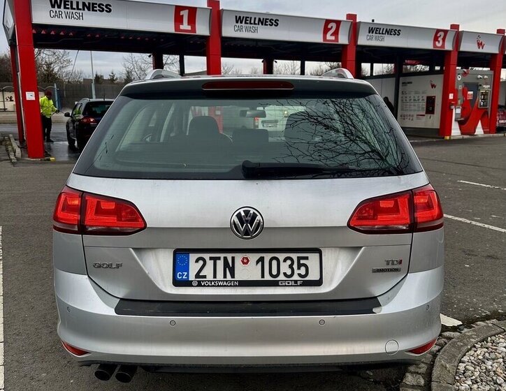 Volkswagen Golf Kombi 1,6 l 77 kw