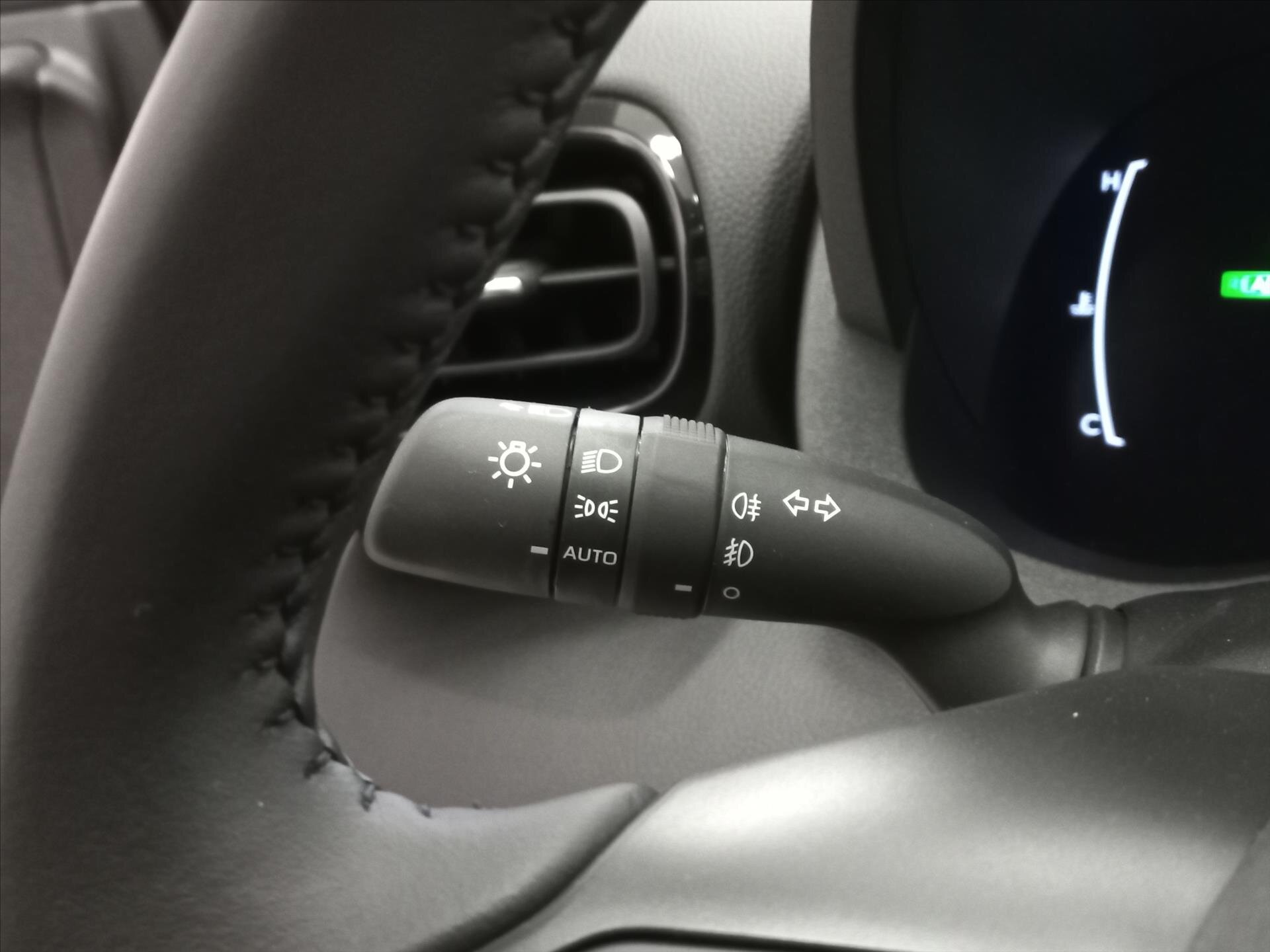 Toyota Yaris Cross CUV 1,5 l 68 kw