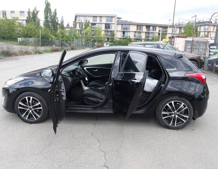 Hyundai i30 Hatchback 1,6 l 81 kw