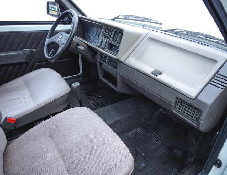 Škoda Favorit Hatchback 1,3 l 46 kw