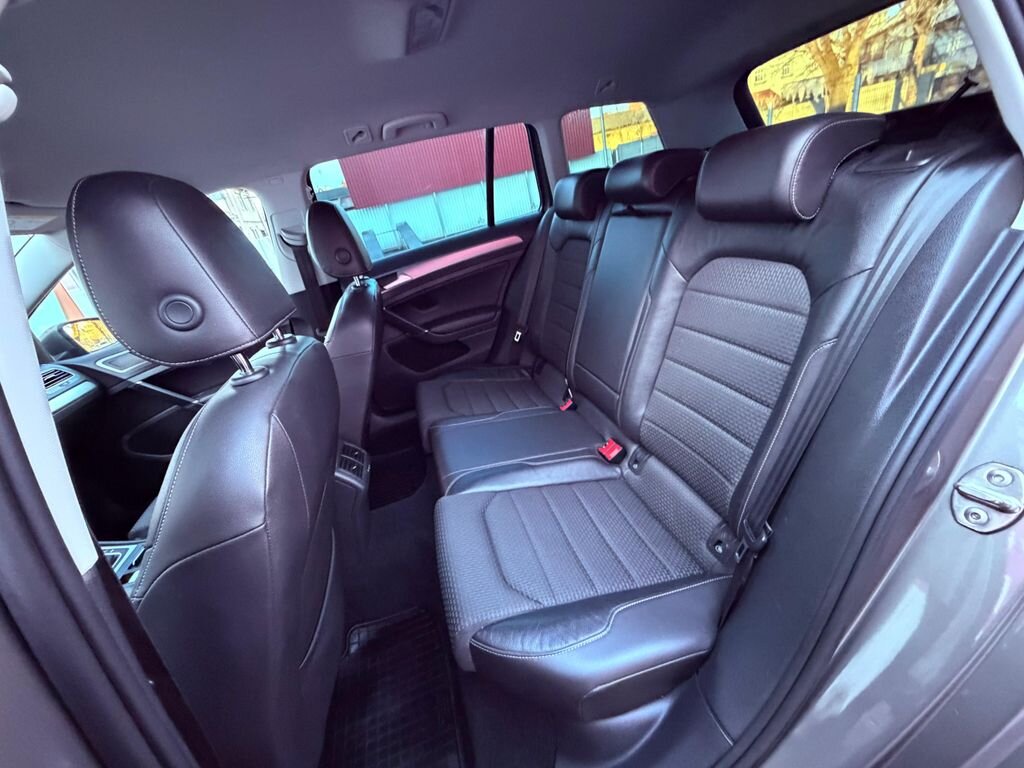 Volkswagen Golf Kombi 1,6 l 81 kw