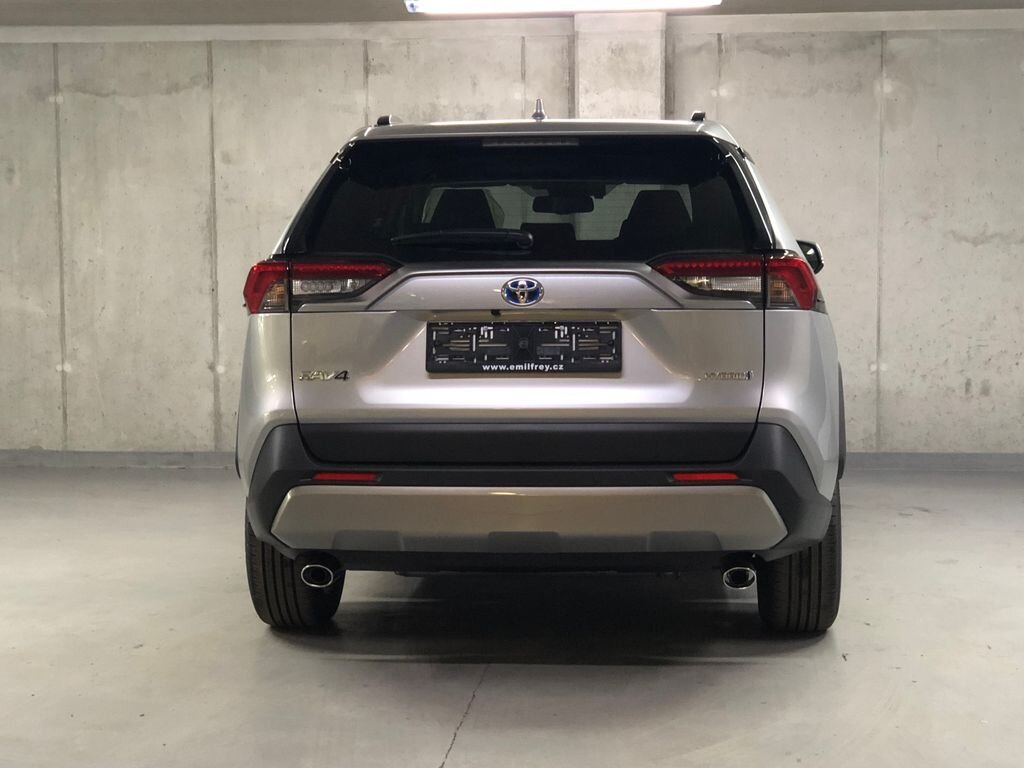 Toyota RAV4 SUV 2,5 l 163 kw