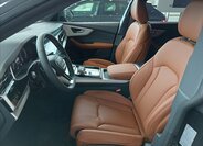 Audi Q8 SUV / Terénní 3,0 l 210 kw