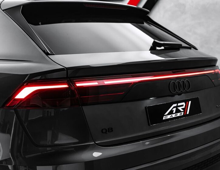 Audi Q8 SUV / Terénní 3,0 l 210 kw