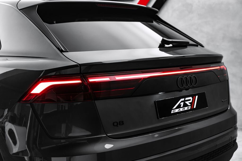 Audi Q8 SUV / Terénní 3,0 l 210 kw