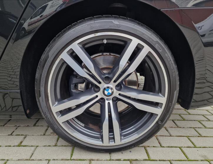 BMW Řada 7 44