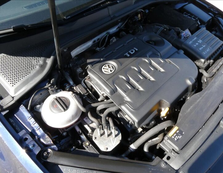 Volkswagen Golf Kombi 2,0 l 110 kw