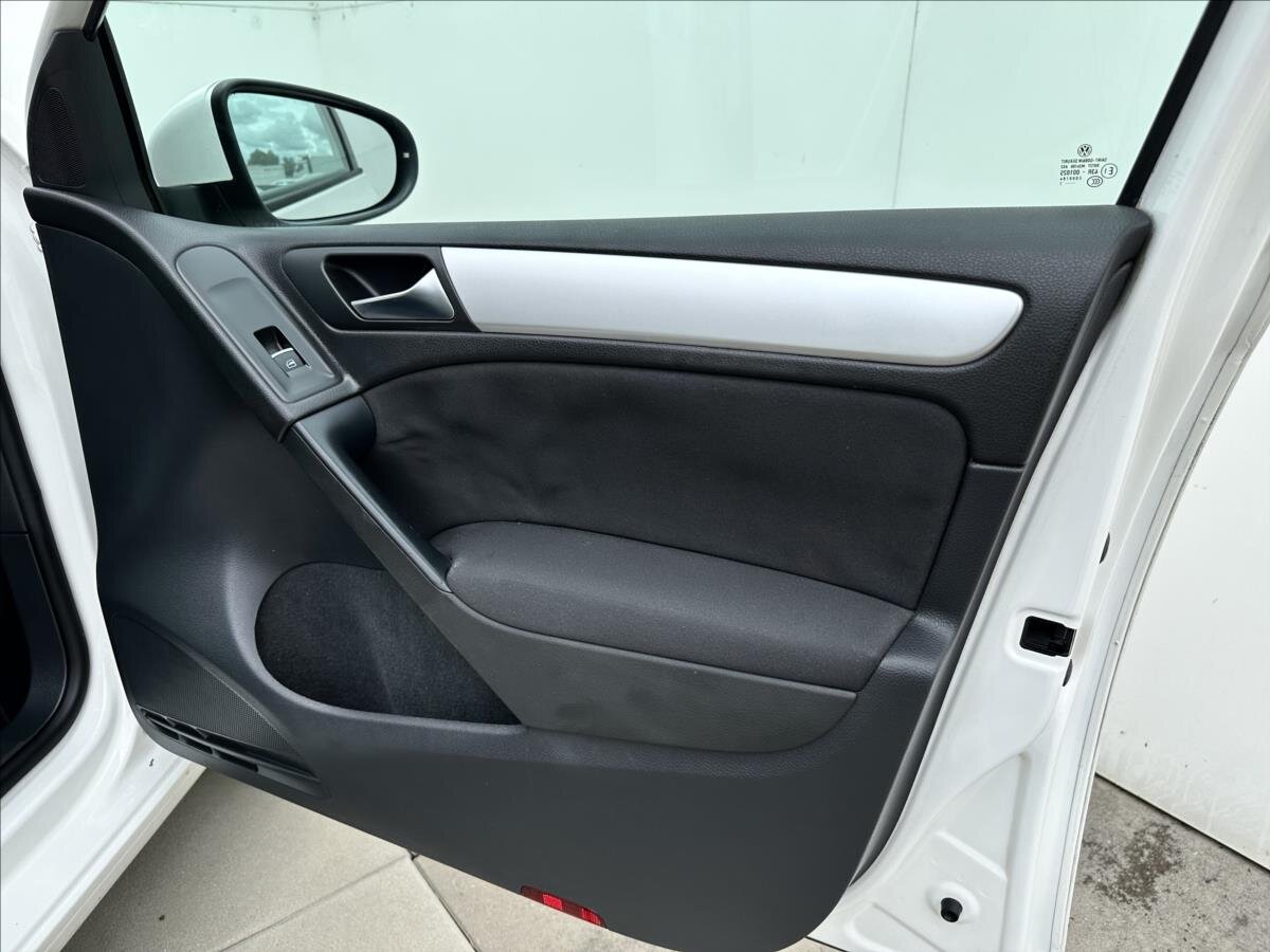 Volkswagen Golf Hatchback 1,6 l 75 kw