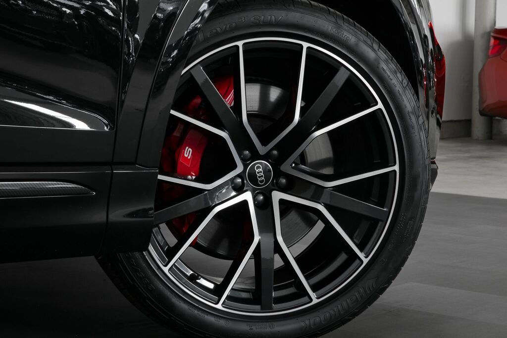 Audi SQ8 SUV 4,0 l 373 kw