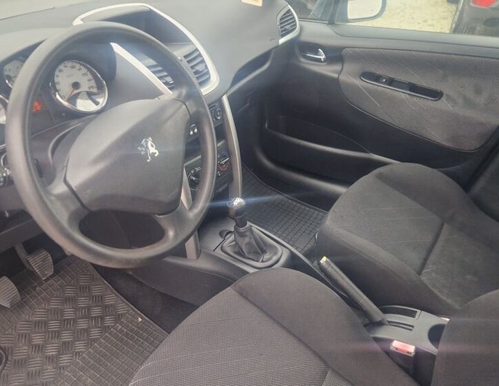 Peugeot 207 Hatchback 1,4 l 65 kw